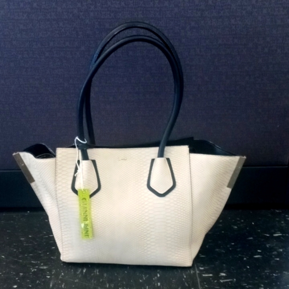 Gianni Bini Purse